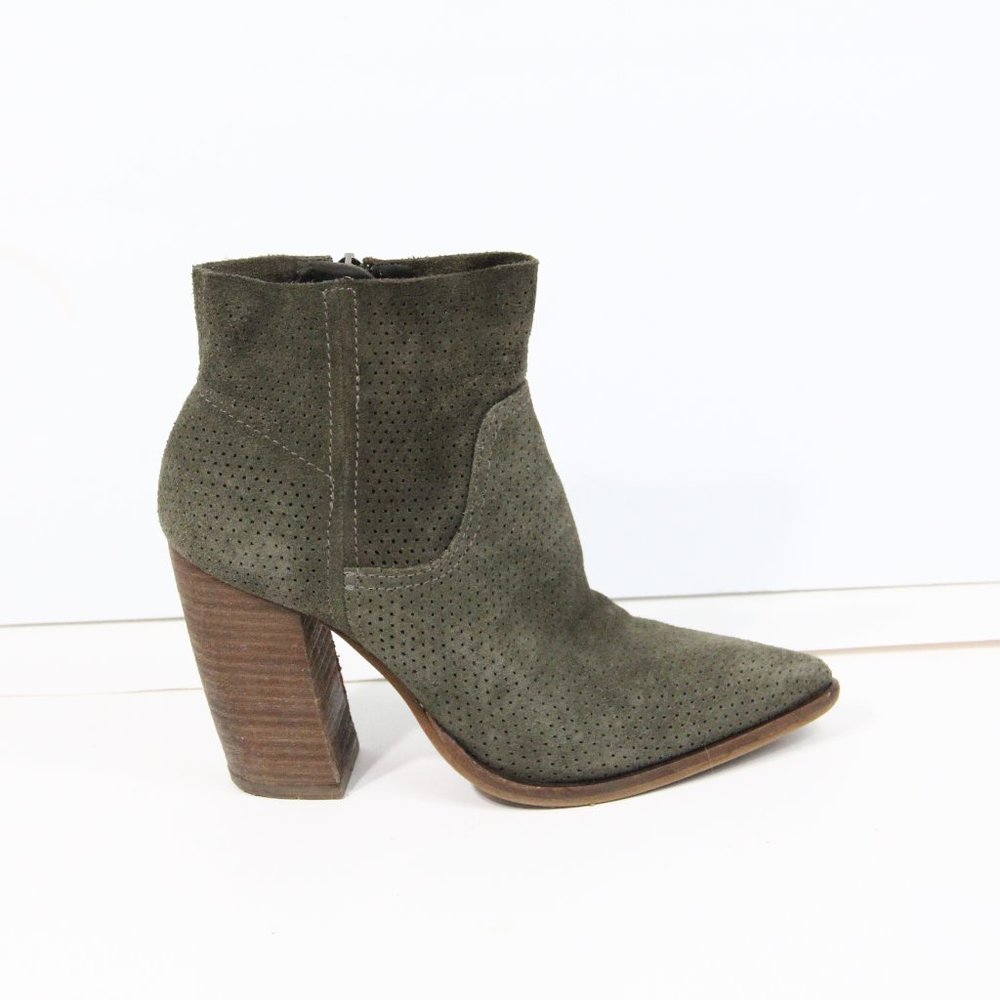 Vince Camuto Boots sz 7 Women Western Bootie Green Suede Shoes Block Heel Cava